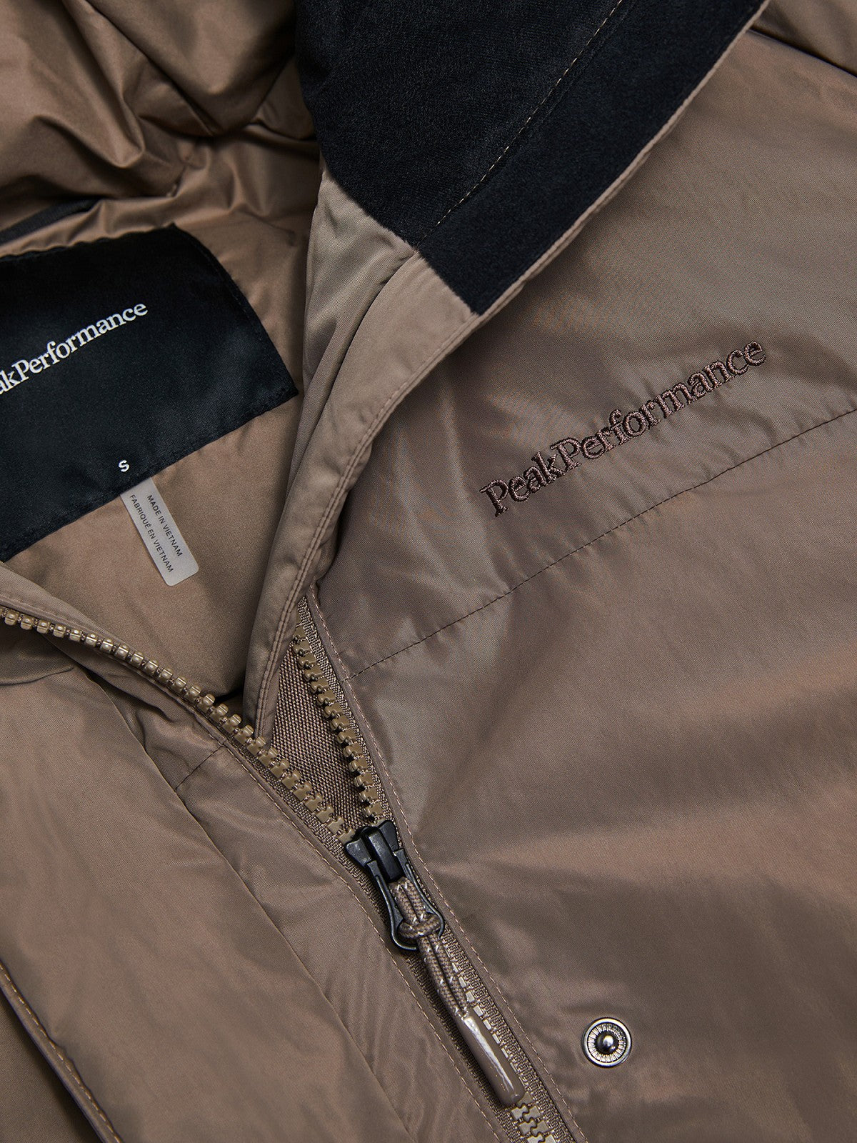 W Mountainroam Down Coat-Terrain Tan