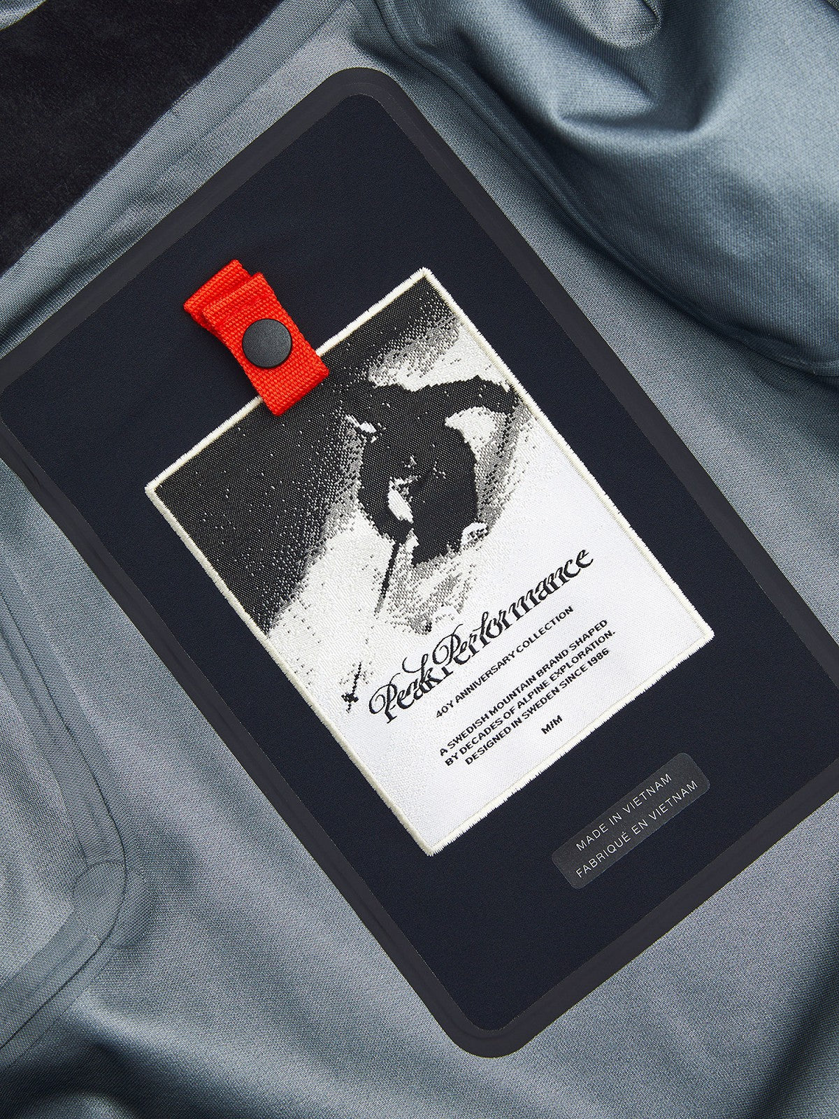M 40Y R&D Long Gore-Tex -BLACK
