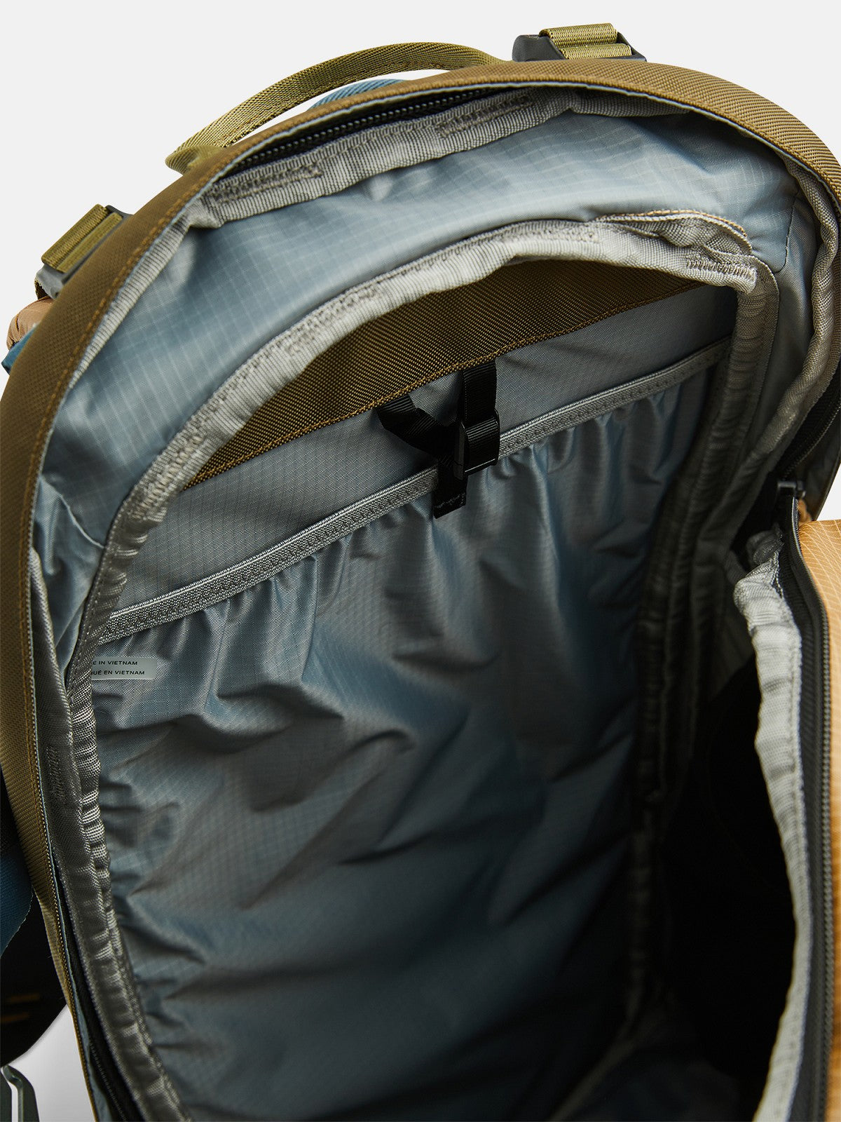 Vertical Ski Backpack 25L