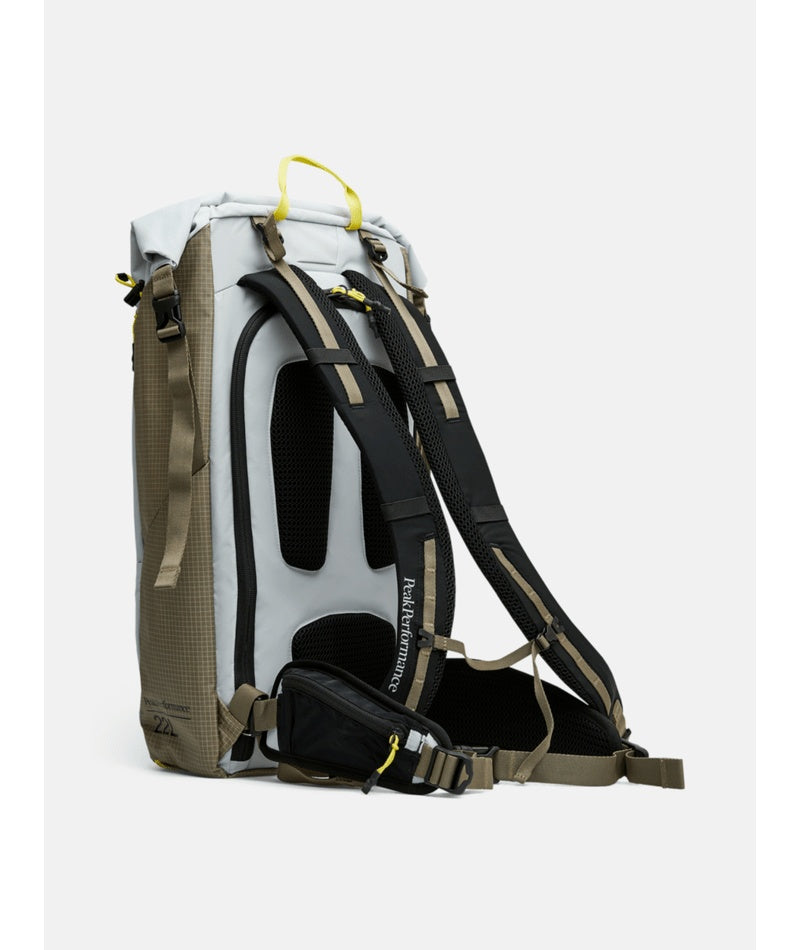 HIKE BACKPACK SUMMIT SMOKE
